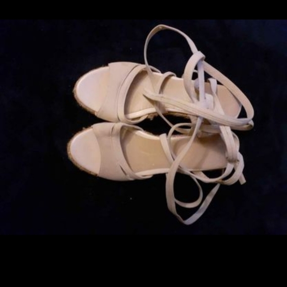 Lace up heels - Picture 3 of 3